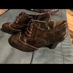 Patent leather booties